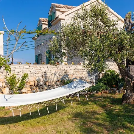 Holiday home Marina Postira