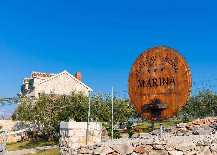 펜션 Marina